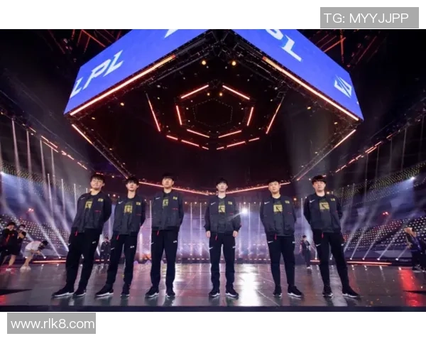 RNG战队重塑辉煌之路：从挑战者到冠军杯的蜕变与成长