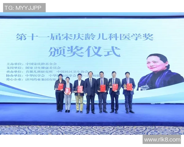 南京飞盘队的个人能力提升与团队协作的完美结合探讨 南京飞盘队的个人能力提升与团队协作的完美结合探讨