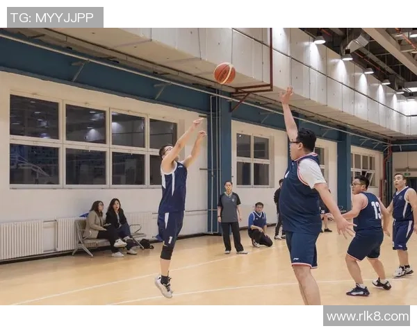 广州篮球队在冠军赛中的团队协作表现分析与展望