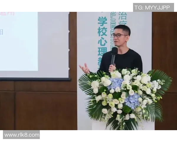 滑板与人生的交响曲：陈强的深度对话与成长故事