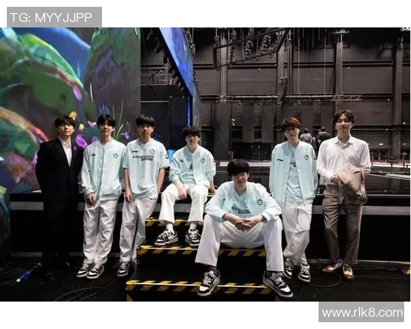 英雄联盟专题深度解析IG战队选手个人能力与团队协作的完美结合